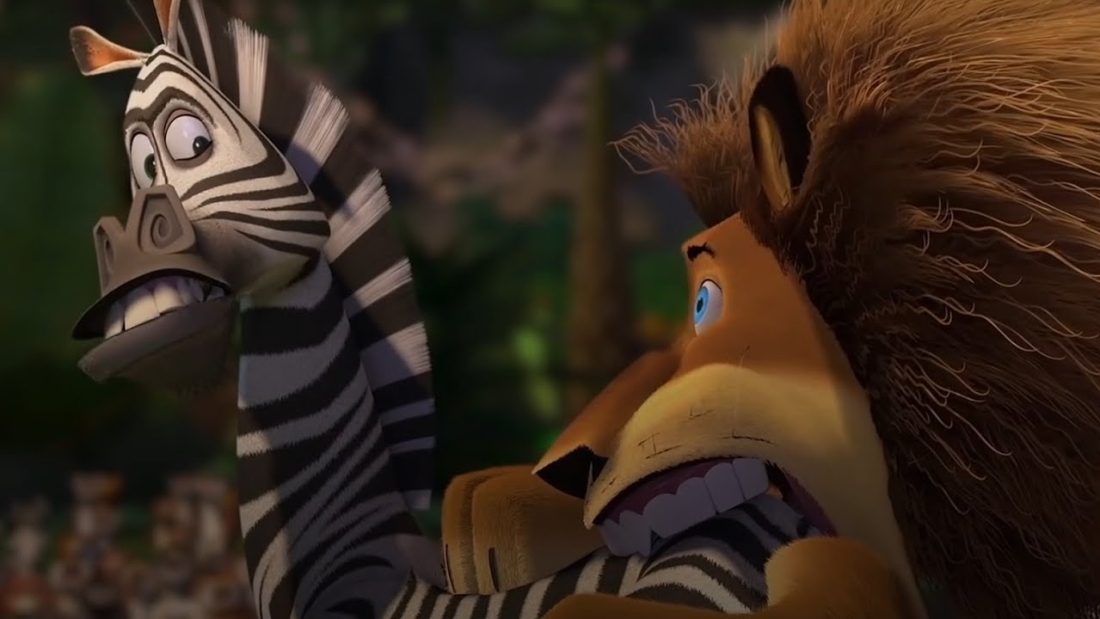 Alex biting Marty in the movie Madagascar